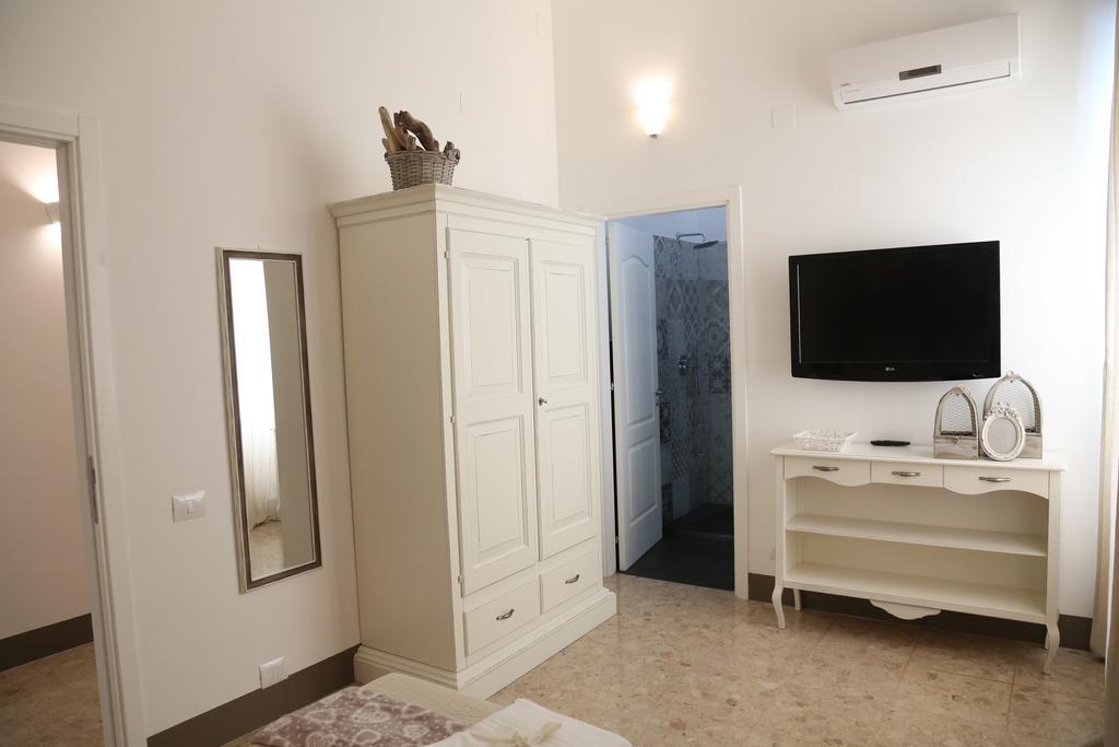 Dimi House Bed and Breakfast Lecce Exteriör bild