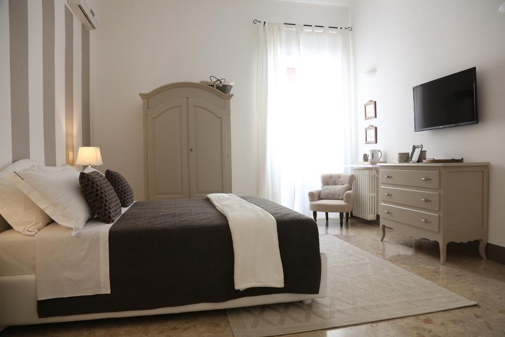Dimi House Bed and Breakfast Lecce Exteriör bild
