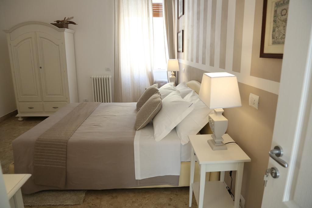 Dimi House Bed and Breakfast Lecce Exteriör bild