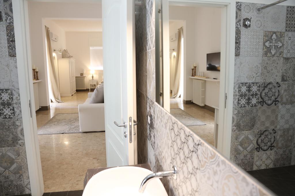 Dimi House Bed and Breakfast Lecce Exteriör bild