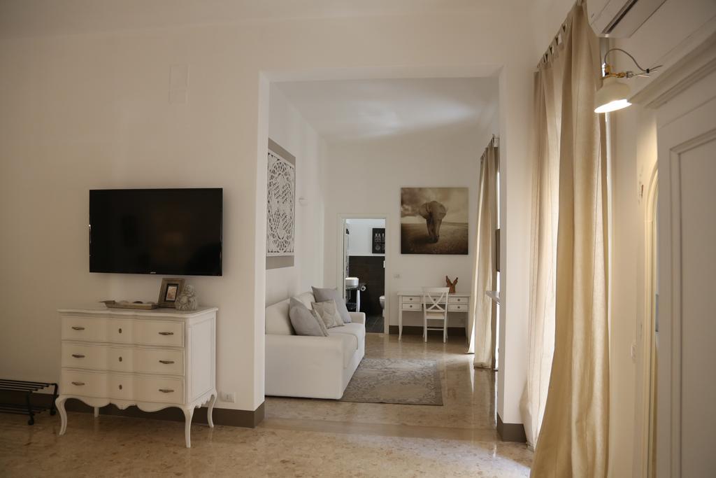 Dimi House Bed and Breakfast Lecce Exteriör bild