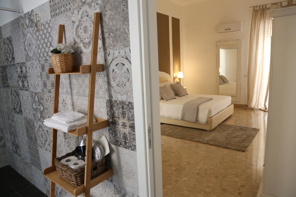 Dimi House Bed and Breakfast Lecce Exteriör bild