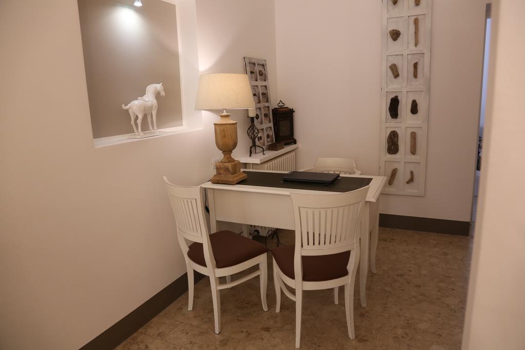 Dimi House Bed and Breakfast Lecce Exteriör bild